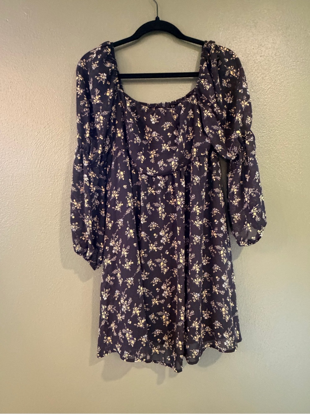 Women’s Black Floral Mini Dress with Puff Sleeves